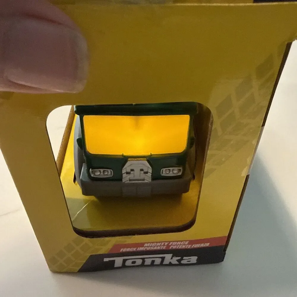 TONKA GARBAGE TRUCK MIGHTY FORCE REALISTIC LIGHTS & SOUNDS-NEW SEALED